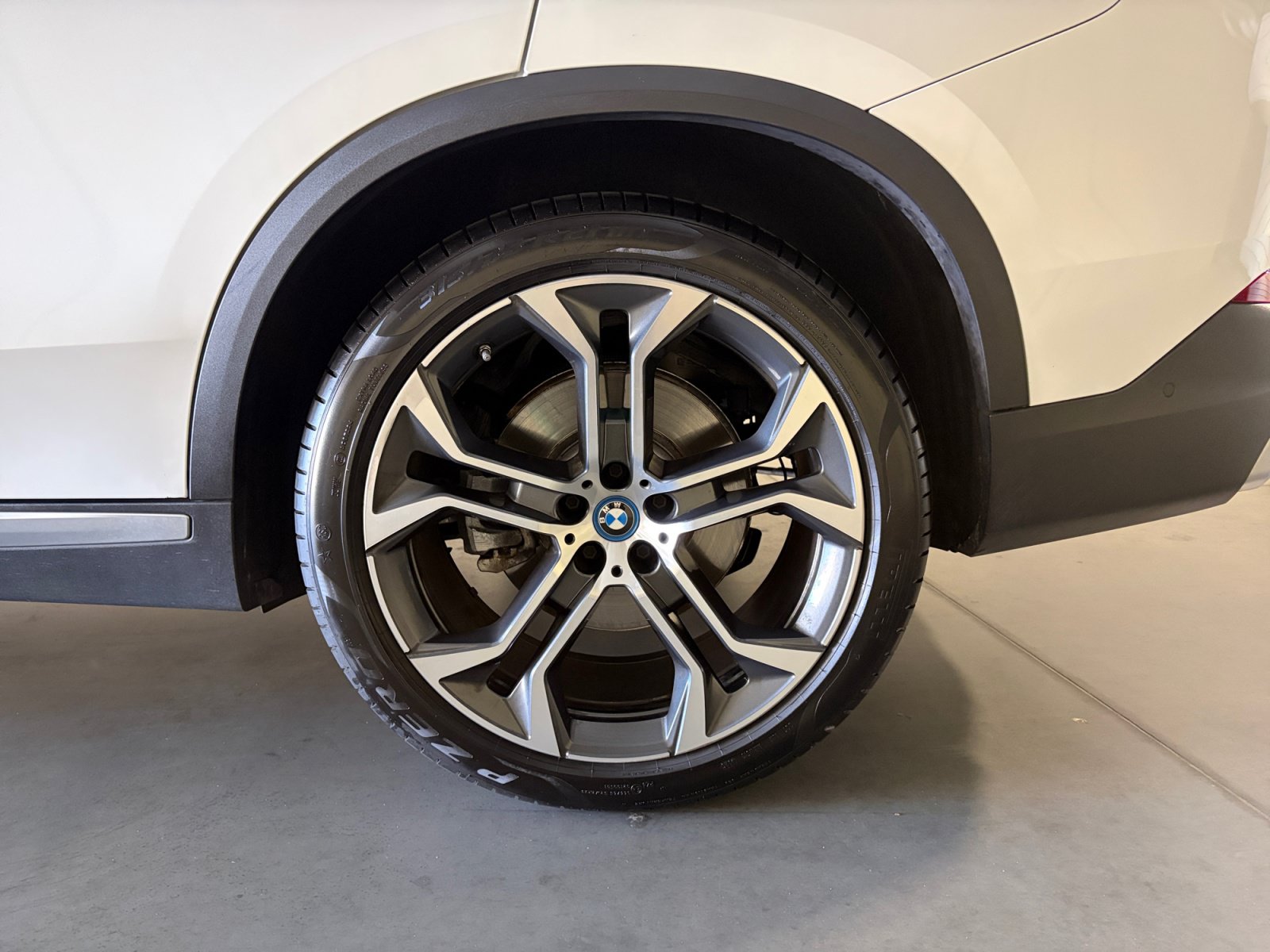 Used 2023 BMW X5 xDrive45e w/ Executive Package AWD/4WD image 20