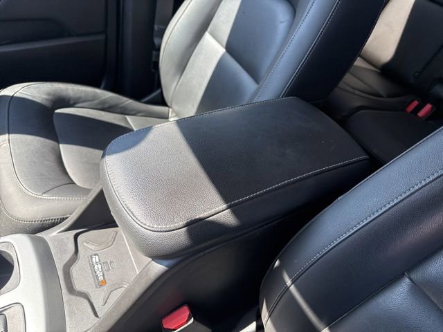 Used 2021 Chevrolet Colorado ZR2 w/ ZR2 Midnight Special Edition image 31