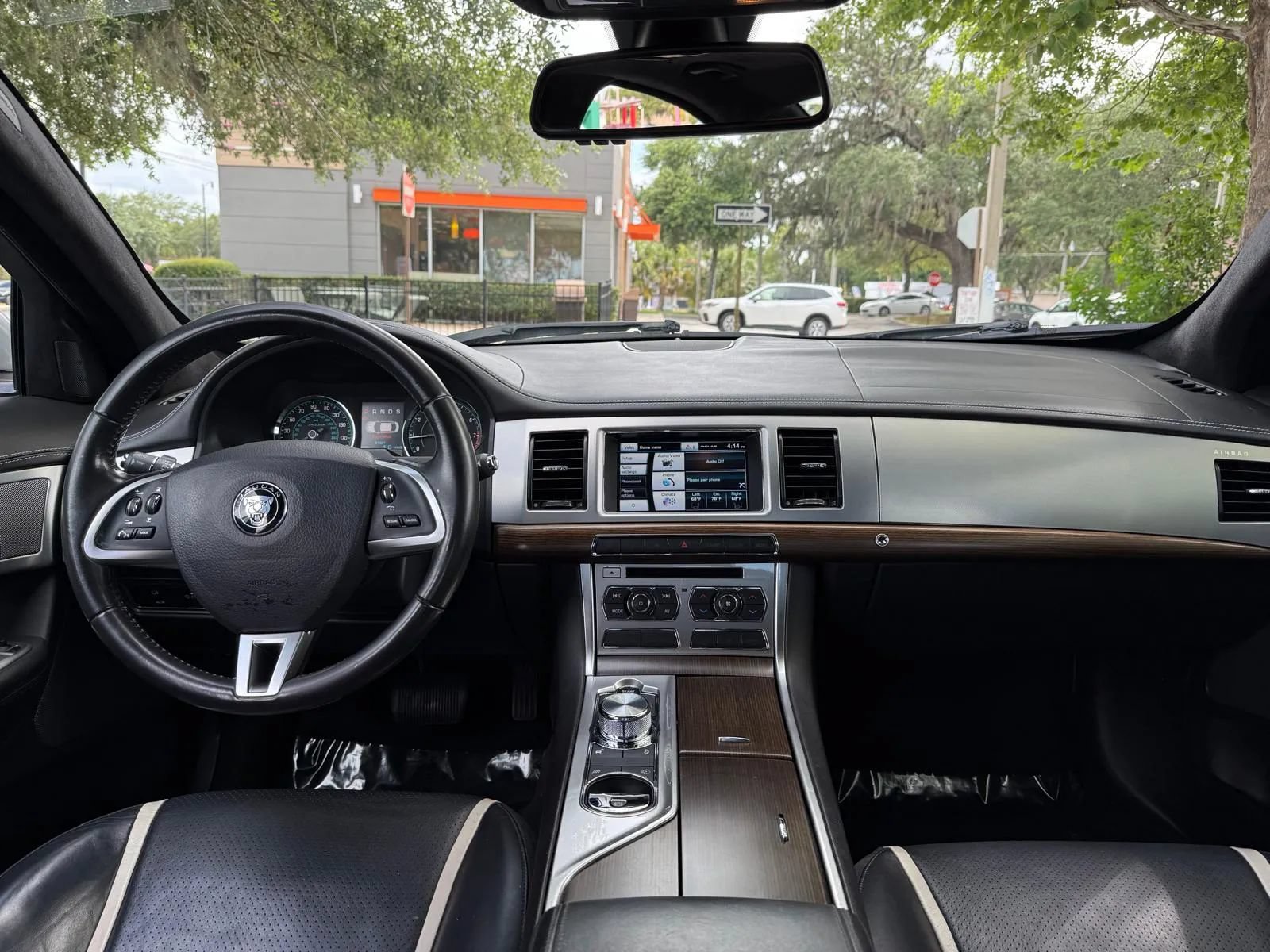 Used 2014 Jaguar XF 3.0 AWD/4WD image 11