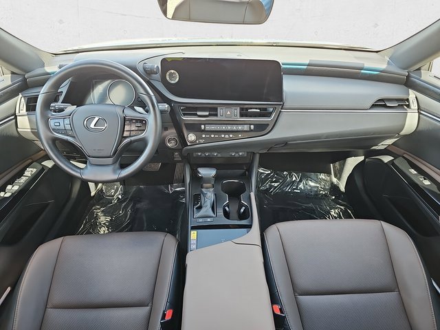 Certified 2025 Lexus ES 300h w/ Premium Package image 9