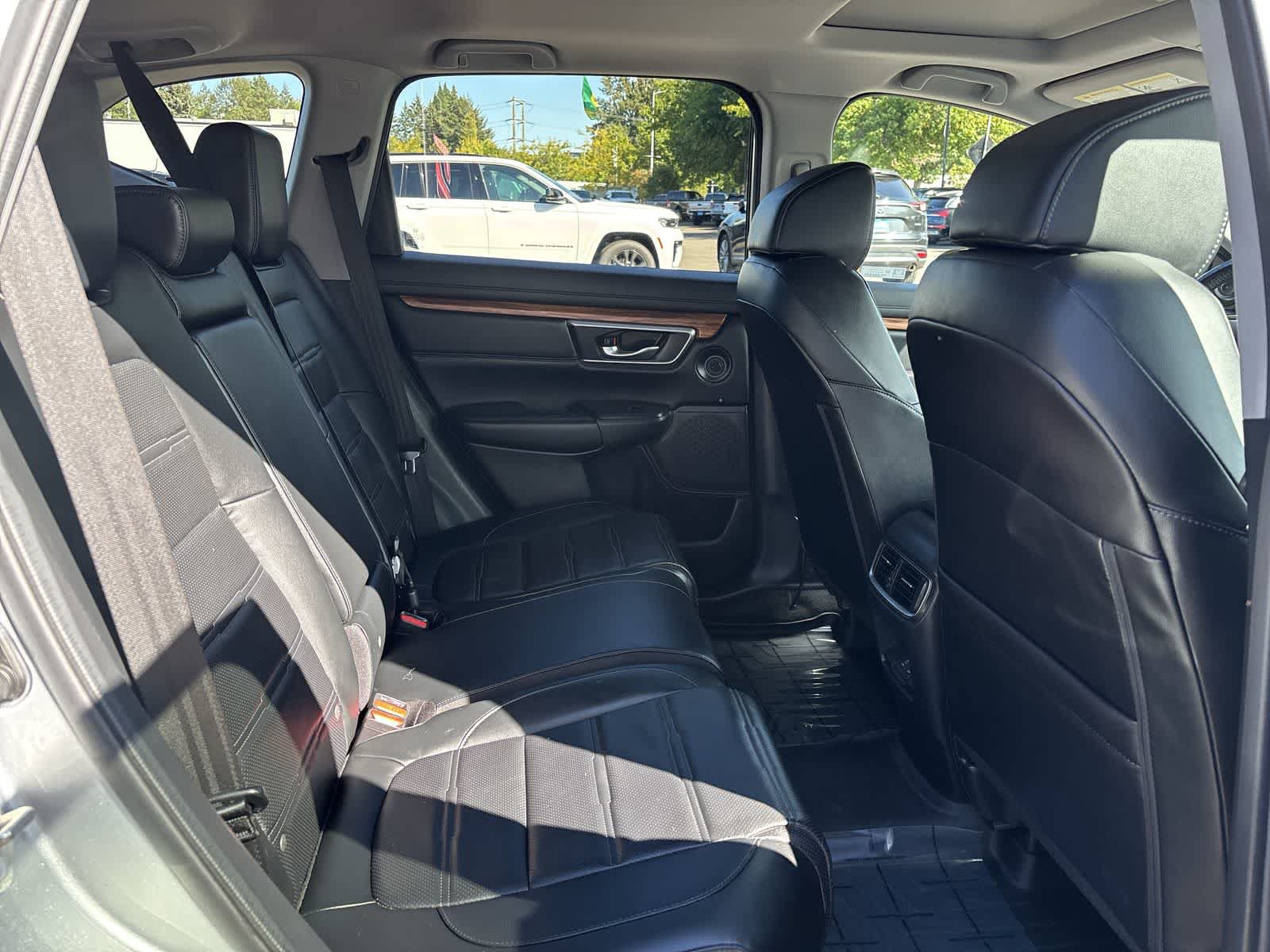 Used 2020 Honda CR-V Touring image 6