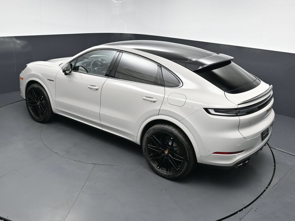 New 2026 Porsche Cayenne E-Hybrid Coupe AWD/4WD image 17