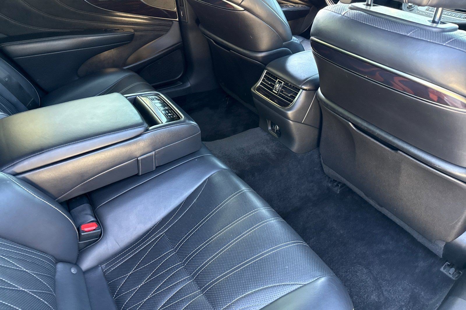Used 2020 Lexus LS 500 w/ Interior Upgrade Package RWD image 29