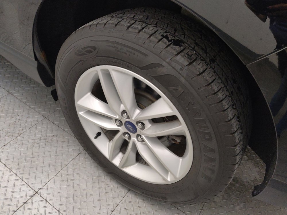 Used 2017 Ford Edge SEL w/ Equipment Group 201A FWD image 31