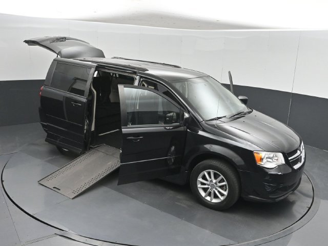 Used 2014 Dodge Grand Caravan SXT FWD image 60