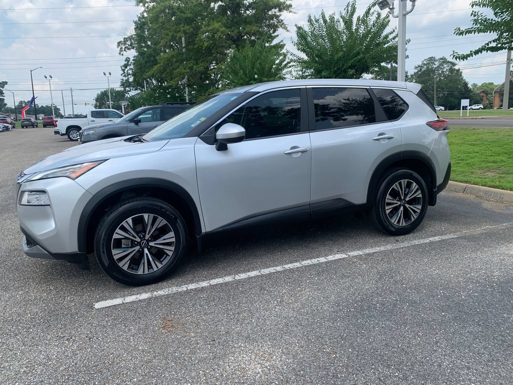 Used 2023 Nissan Rogue SV FWD image 5