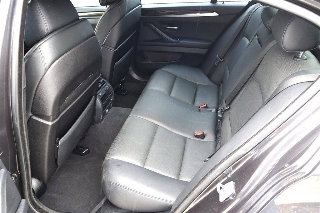 Used 2013 BMW 550i Sedan RWD image 17