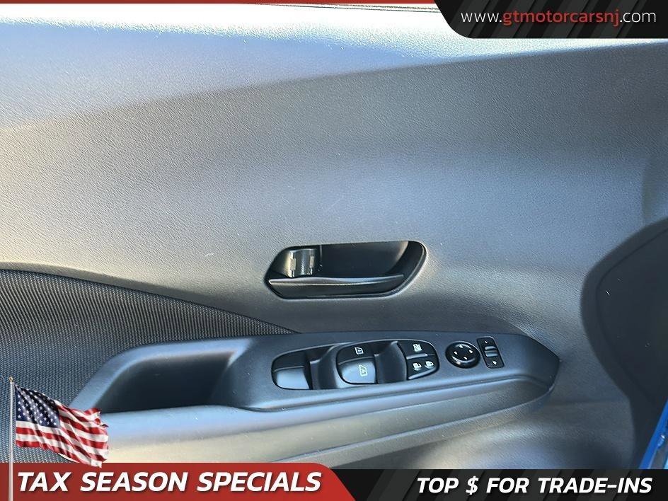 Used 2021 Nissan Kicks S FWD image 18