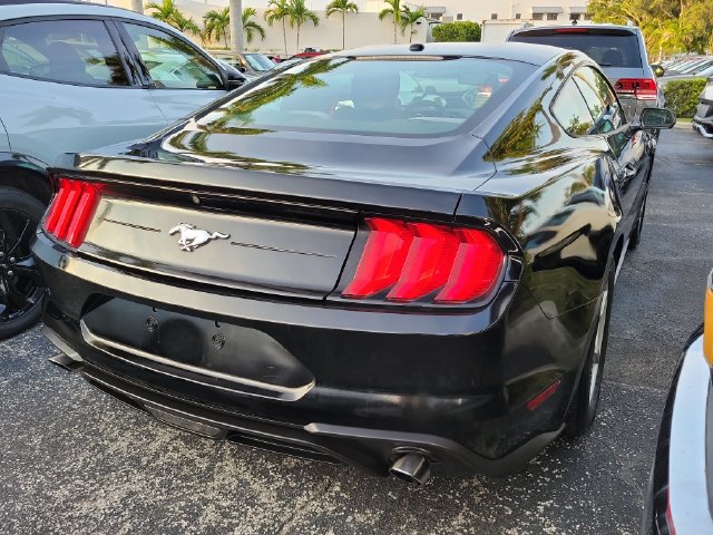 Used 2019 Ford Mustang Coupe RWD image 3