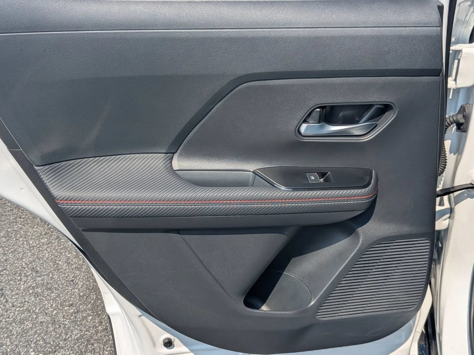 Used 2025 Nissan Kicks SR w/ SR Premium Package FWD image 18