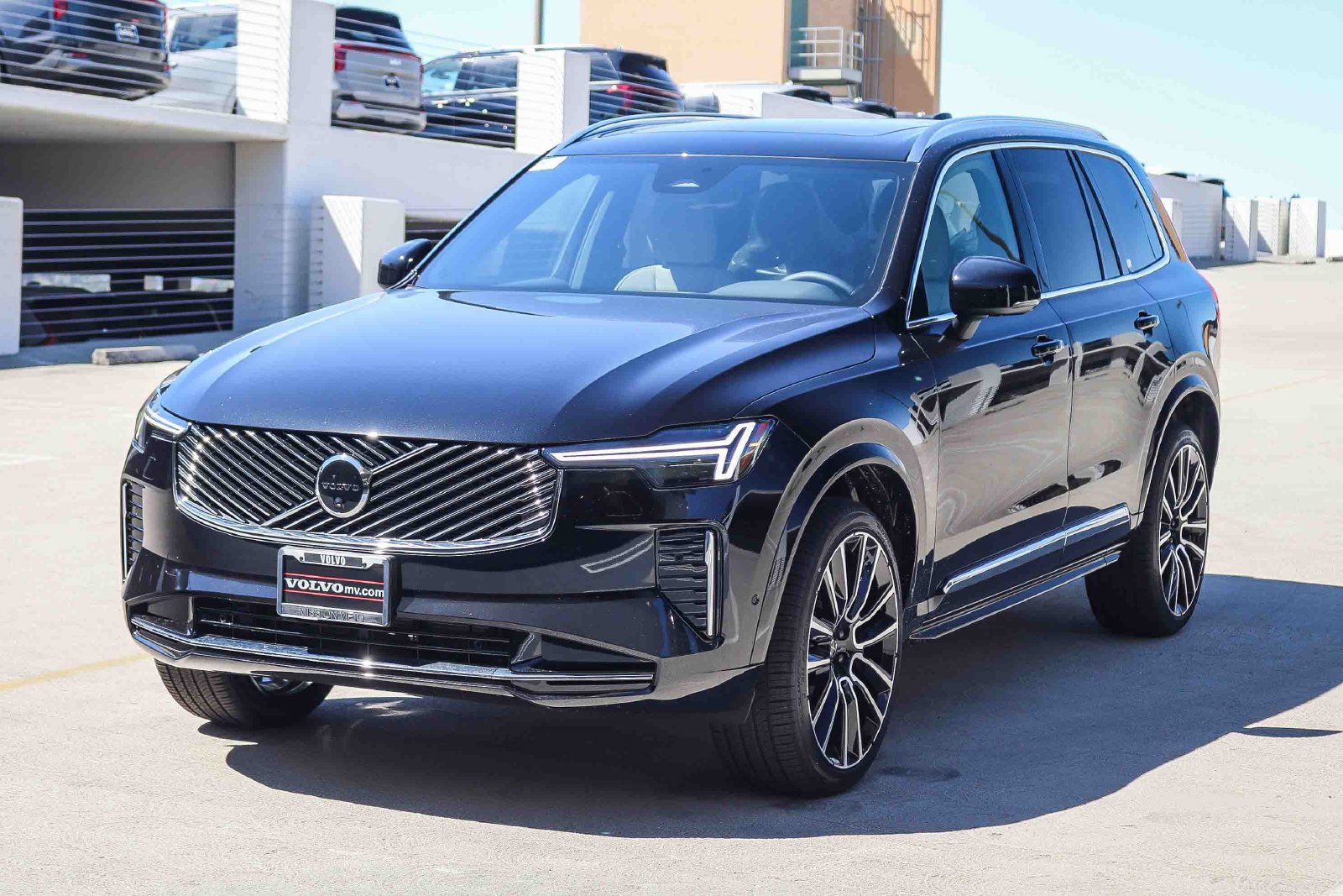 New 2027 Volvo XC90 B6 Plus AWD/4WD image 3