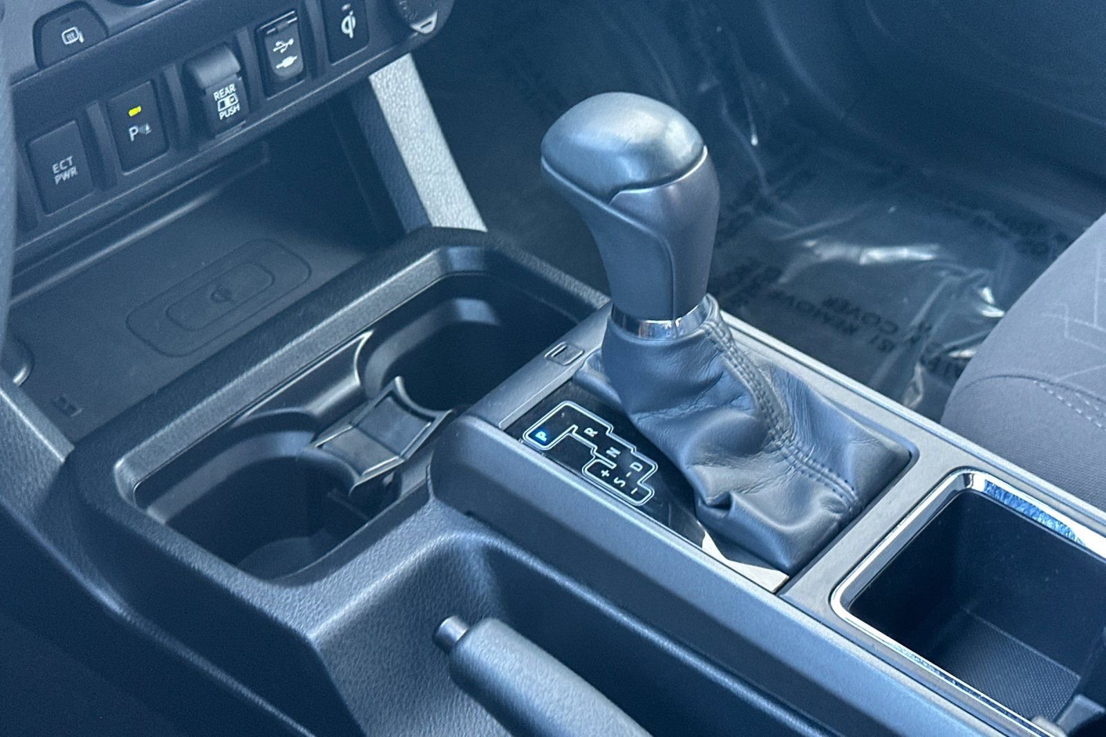 Used 2019 Toyota Tacoma TRD Sport w/ Technology Package image 23