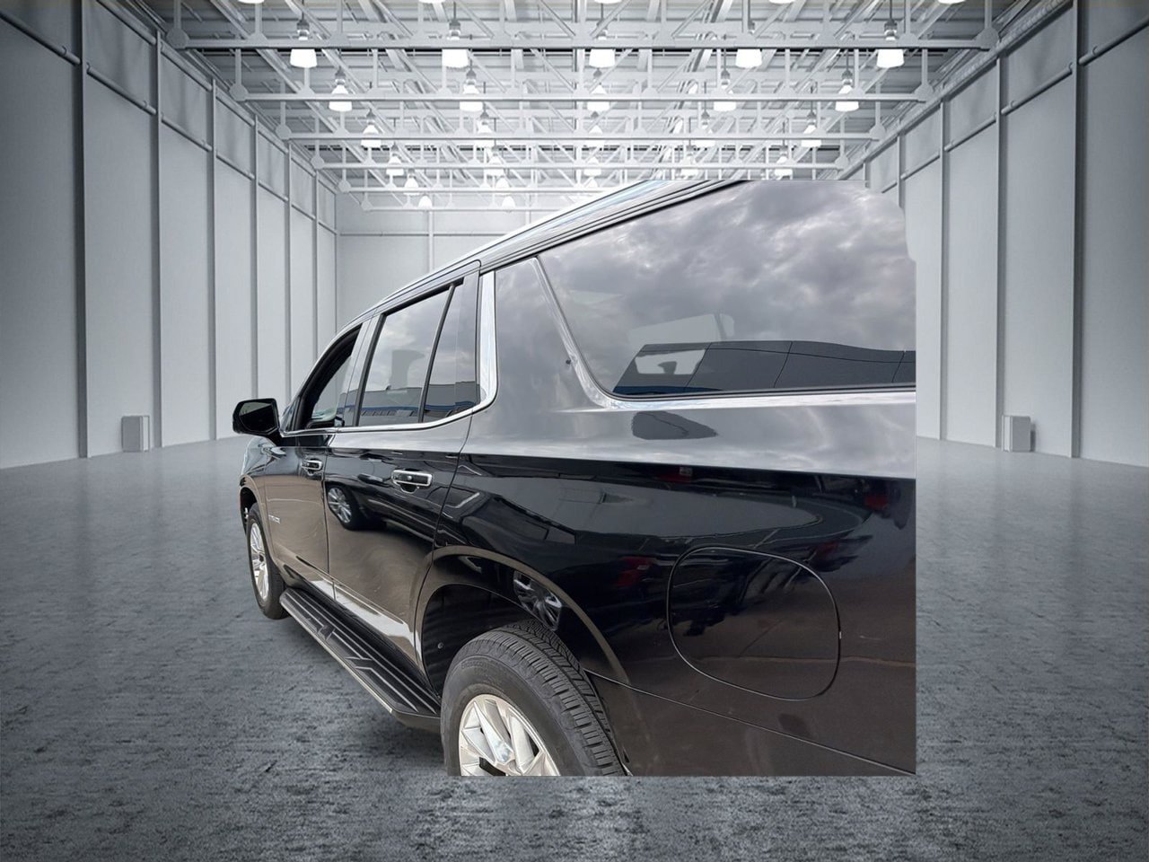 Used 2021 Chevrolet Tahoe Premier w/ Premium Package RWD image 14