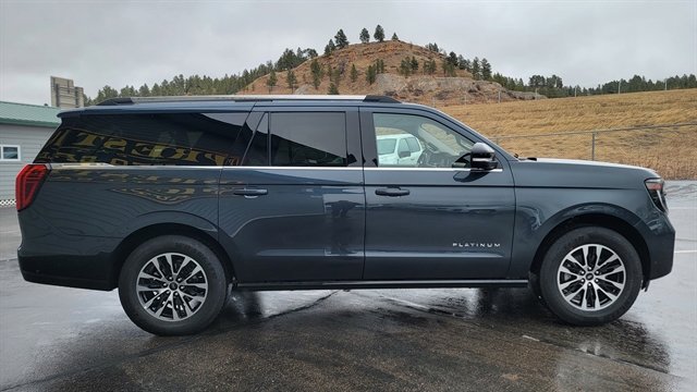 Used 2025 Ford Expedition Max Platinum image 5