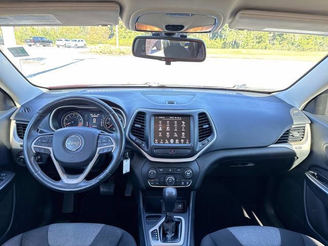 Used 2014 Jeep Cherokee Latitude image 12