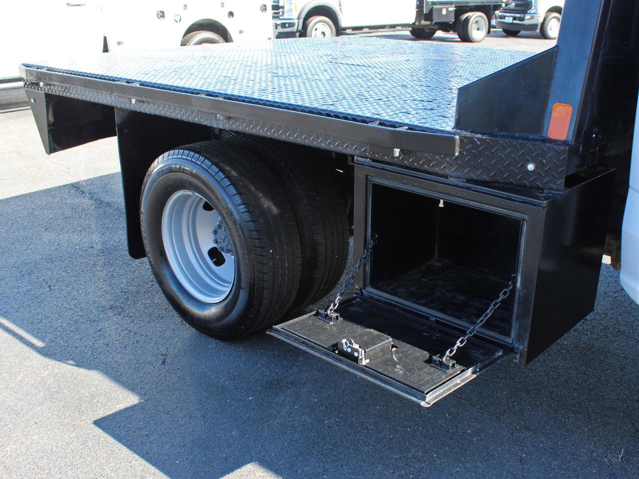 Used 2025 Ford F350 XL w/ XL Chrome Package image 15