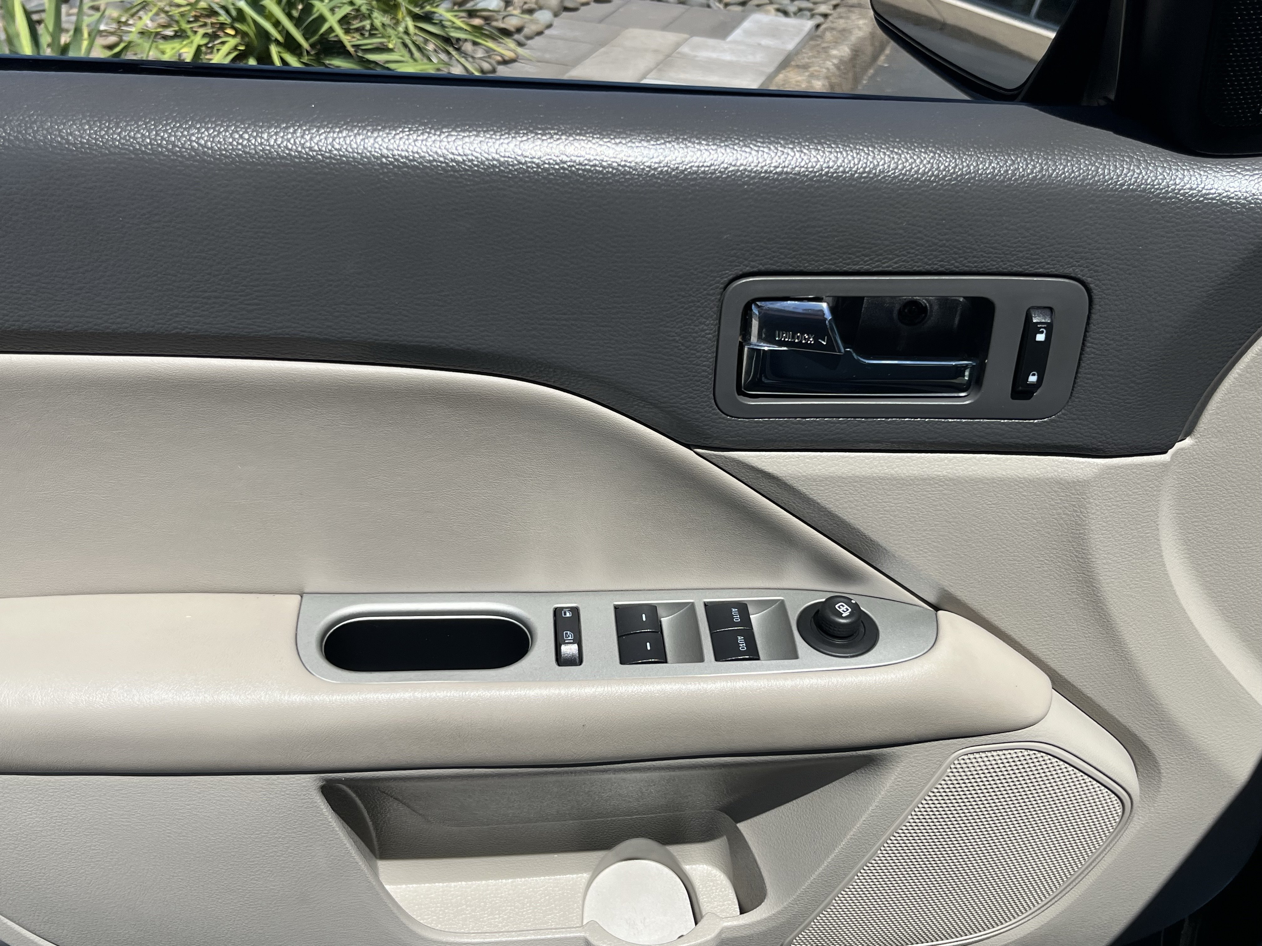 Used 2011 Ford Fusion SEL w/ 301A Rapid Spec Order Code FWD image 15