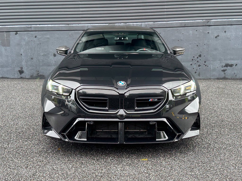 Used 2025 BMW M5 w/ Carbon Package AWD/4WD image 13