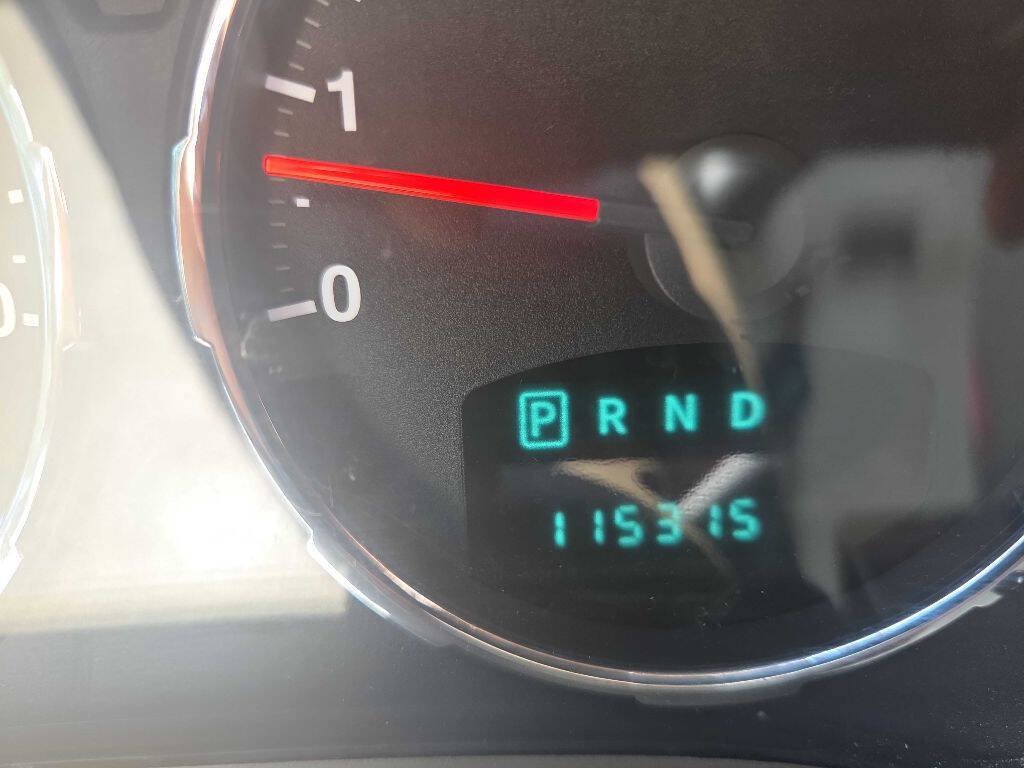 Used 2010 Jeep Liberty Limited w/ Tire & Wheel Group RWD image 34