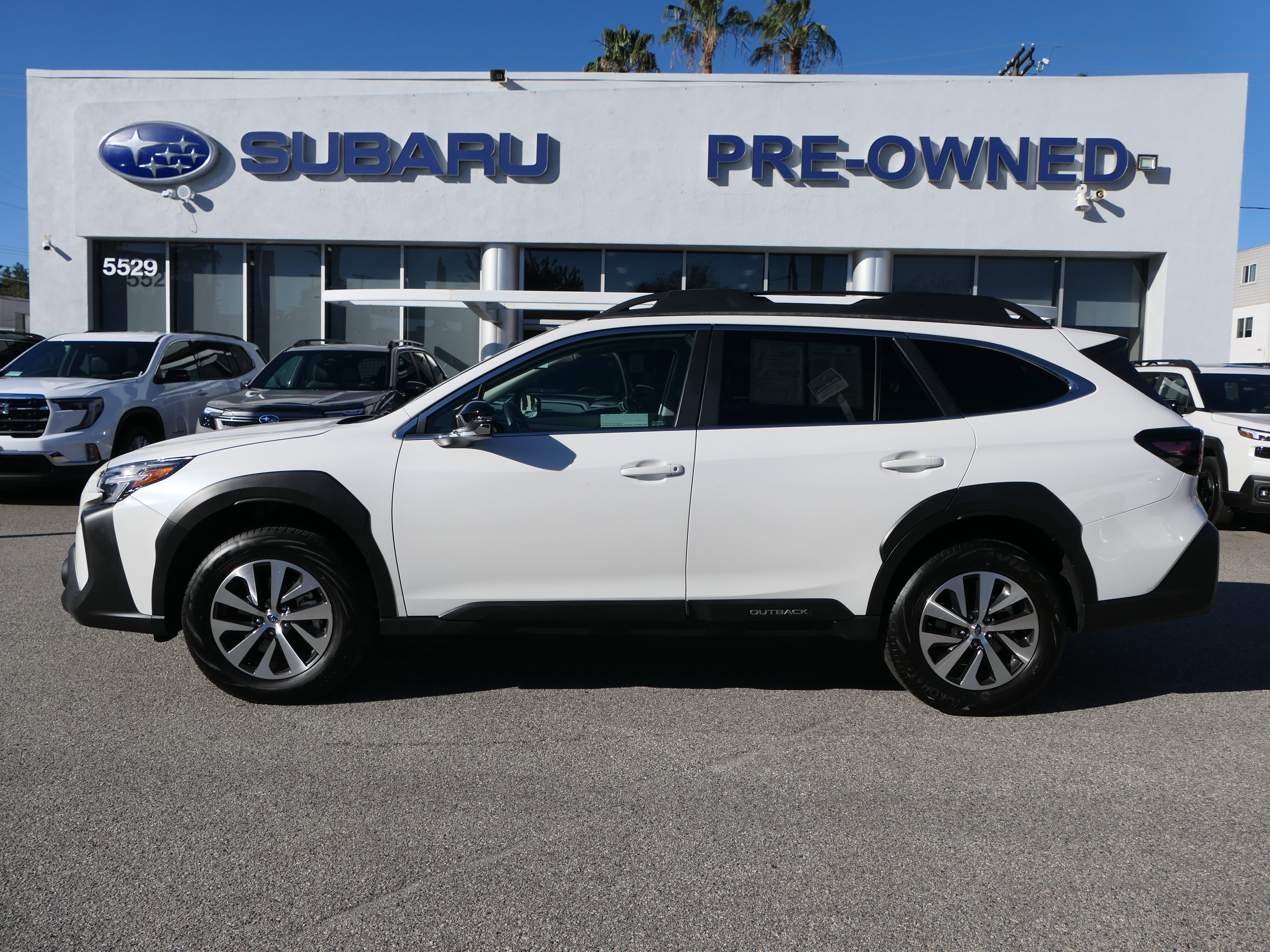 Certified 2025 Subaru Outback Premium image 2
