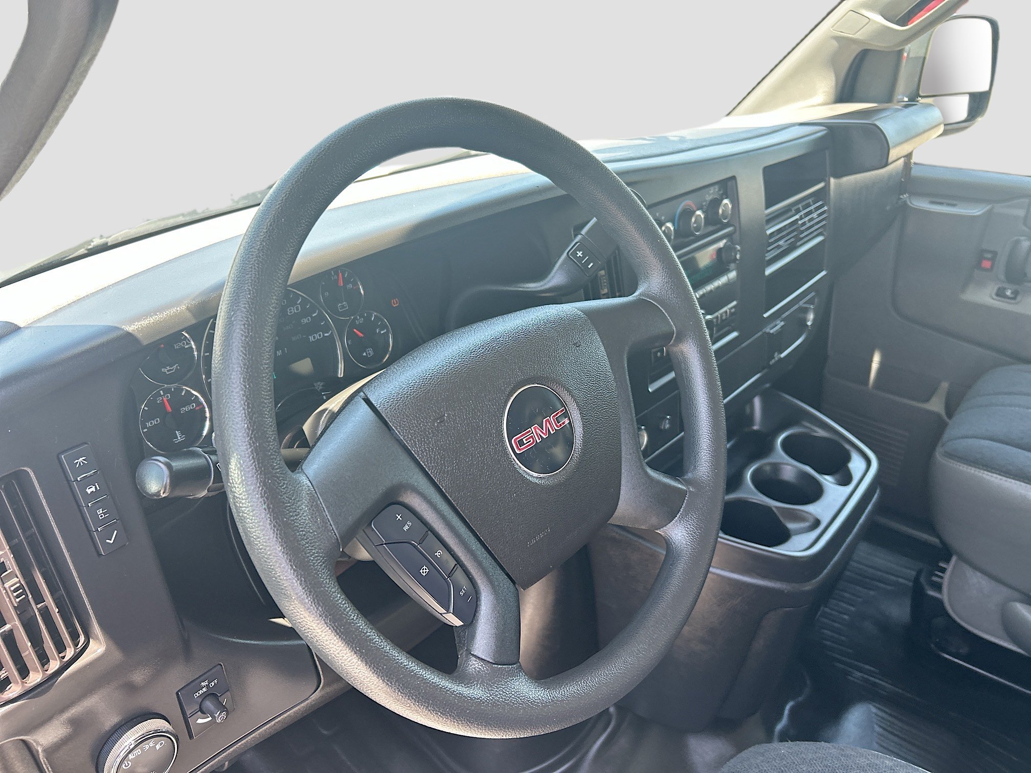 Used 2023 GMC Savana 2500 w/ Driver Convenience Package RWD image 9