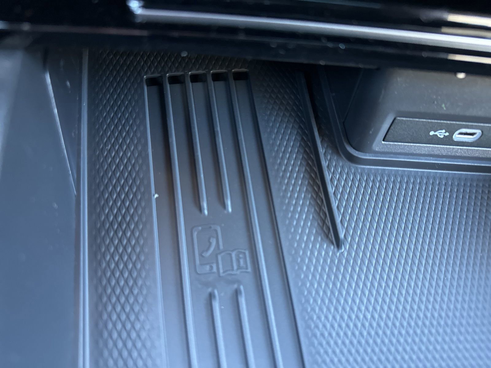 New 2026 Volkswagen Atlas Cross Sport SEL Premium R-Line image 49