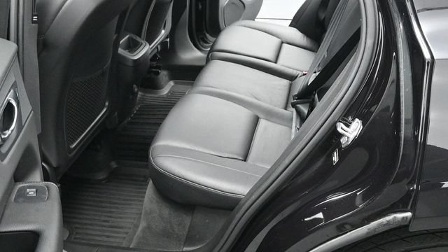 Used 2021 Volvo XC60 T5 Momentum w/ Premium Package AWD/4WD image 15