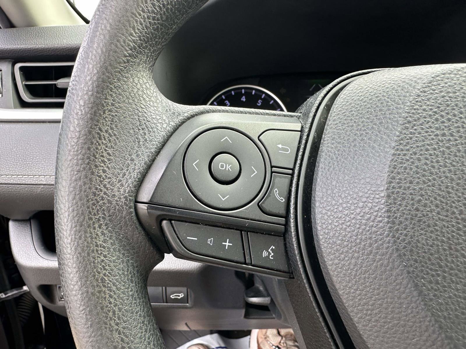 Used 2019 Toyota RAV4 XLE image 30