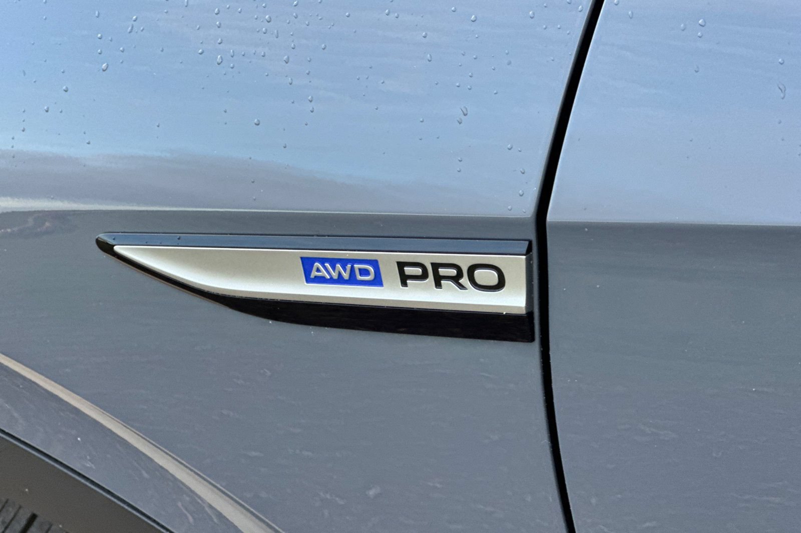 New 2026 Volkswagen ID.4 Pro AWD/4WD image 25