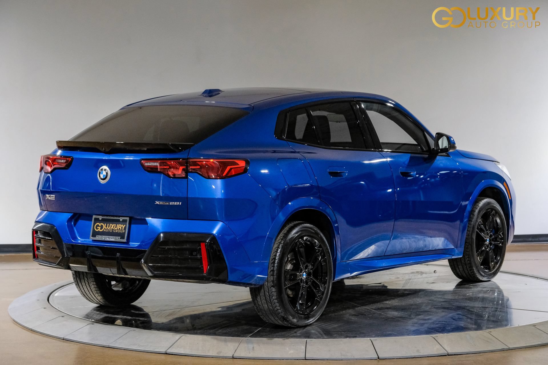 Used 2025 BMW X2 xDrive28i AWD/4WD image 10