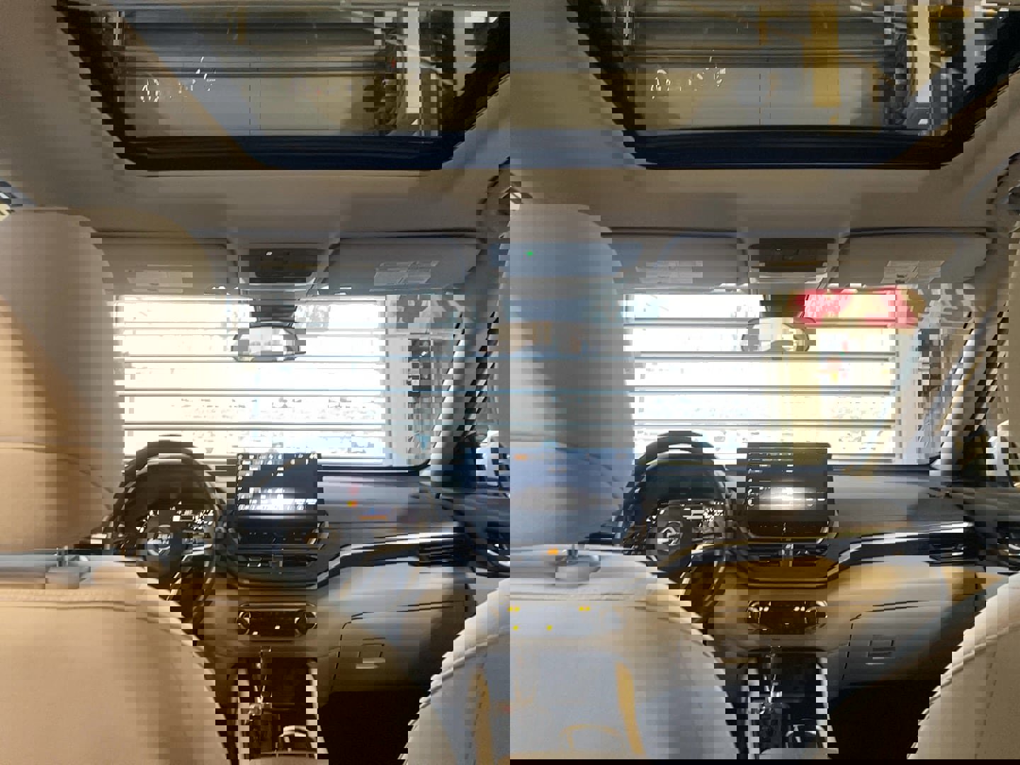 Used 2024 Nissan Altima 2.5 SV w/ SV Premium Package image 7