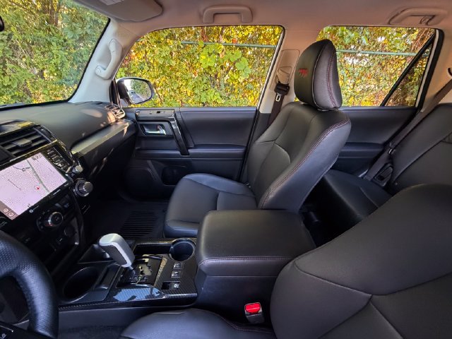 Used 2024 Toyota 4Runner TRD Off-Road Premium AWD/4WD image 26