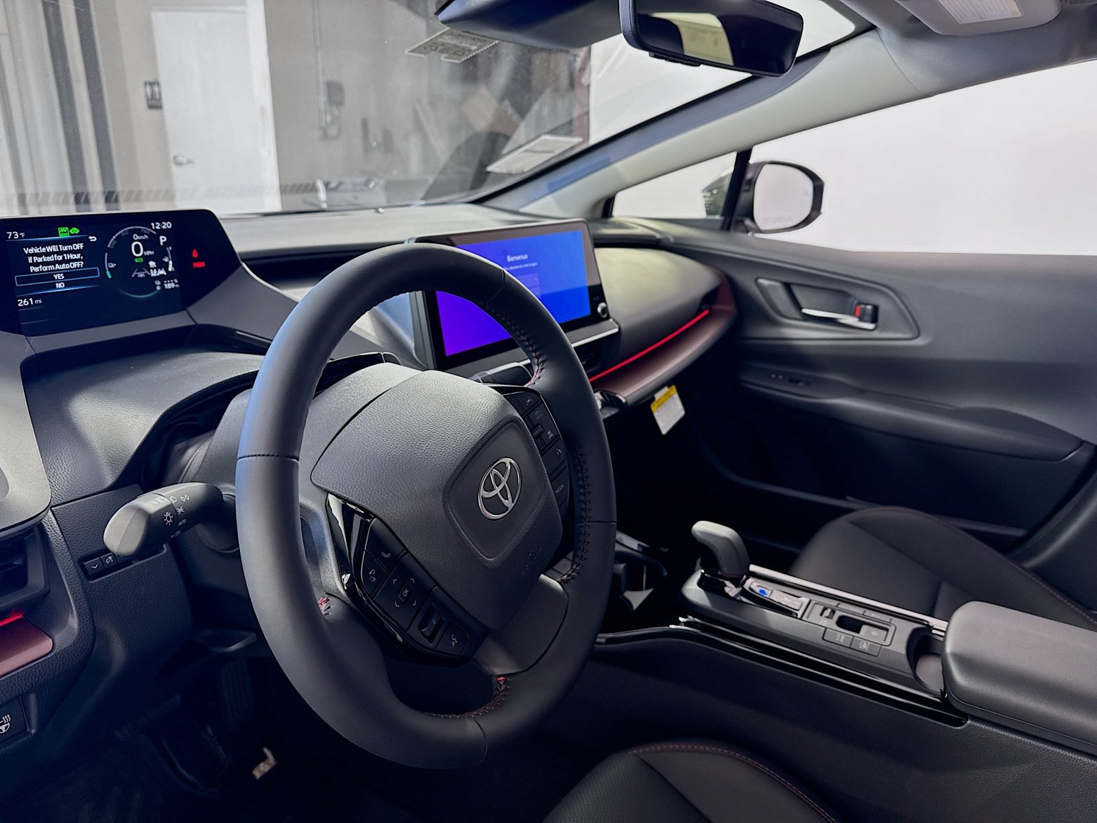 Used 2025 Toyota Prius Plug-In Hybrid FWD image 7