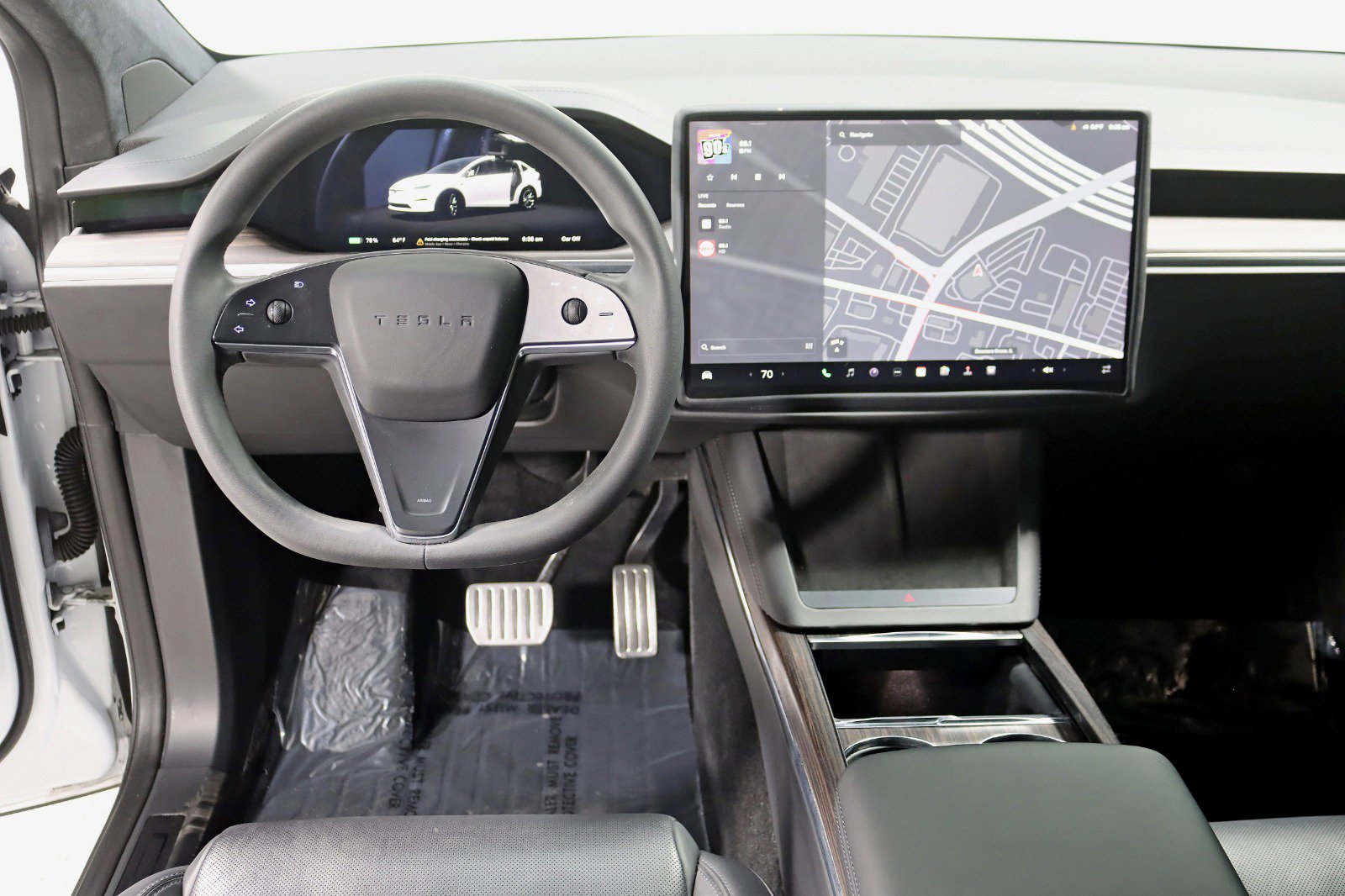 Used 2023 Tesla Model X image 15