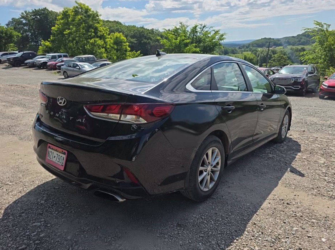 Used 2019 Hyundai Sonata SE w/ Cargo Package FWD image 5