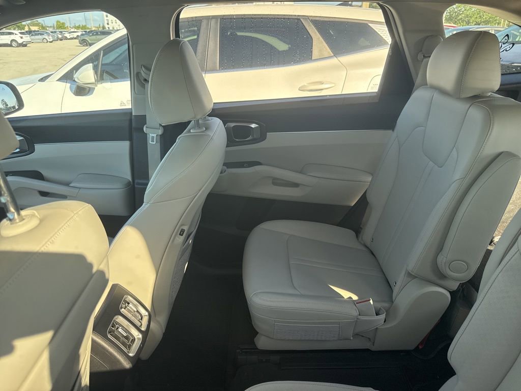 Certified 2024 Kia Sorento EX FWD image 8