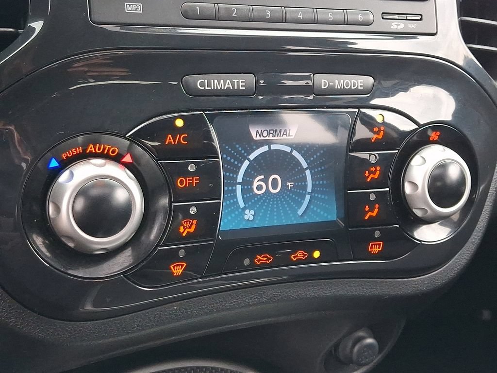 Used 2014 Nissan Juke SV w/ Navigation Package AWD/4WD image 17