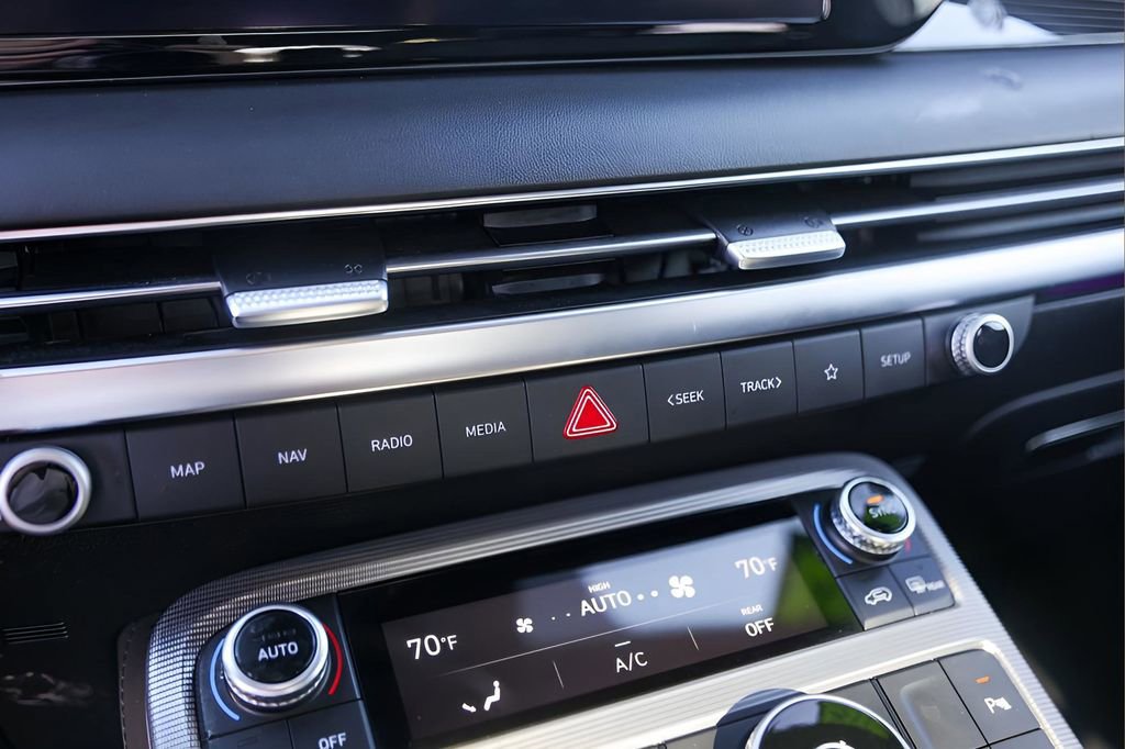 Used 2023 Hyundai Palisade Calligraphy image 18