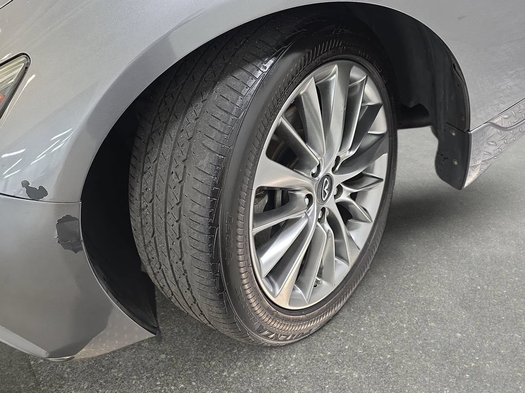 Used 2019 INFINITI Q50 Luxe w/ Essential Package (3.0T Luxe) AWD/4WD image 27