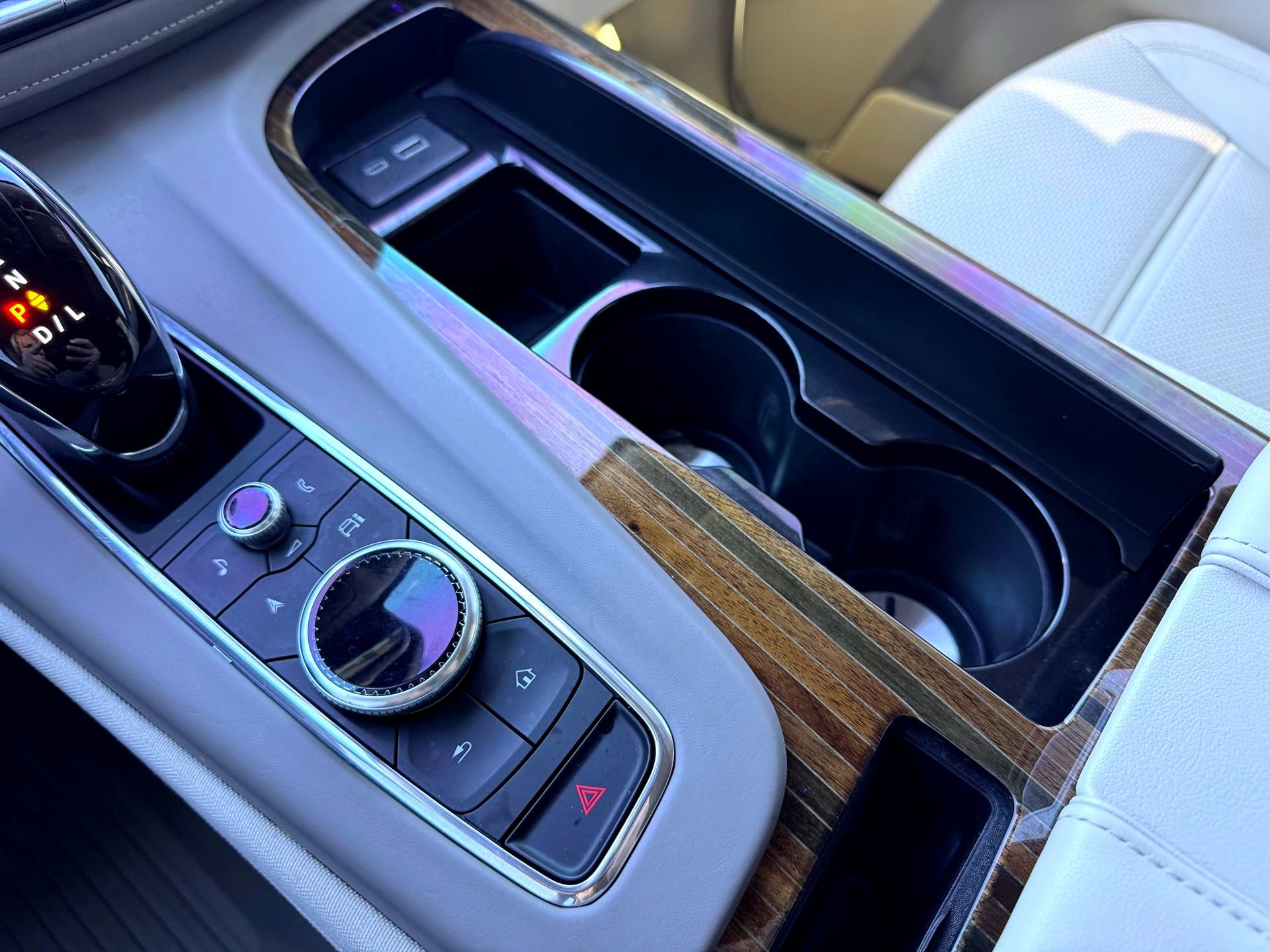 Used 2023 Cadillac Escalade Sport Platinum w/ Heavy-Duty Trailer Package image 34