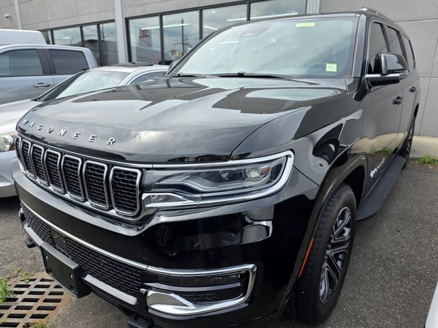 Certified 2023 Jeep Wagoneer L 4WD w/ Premium Group I image 2