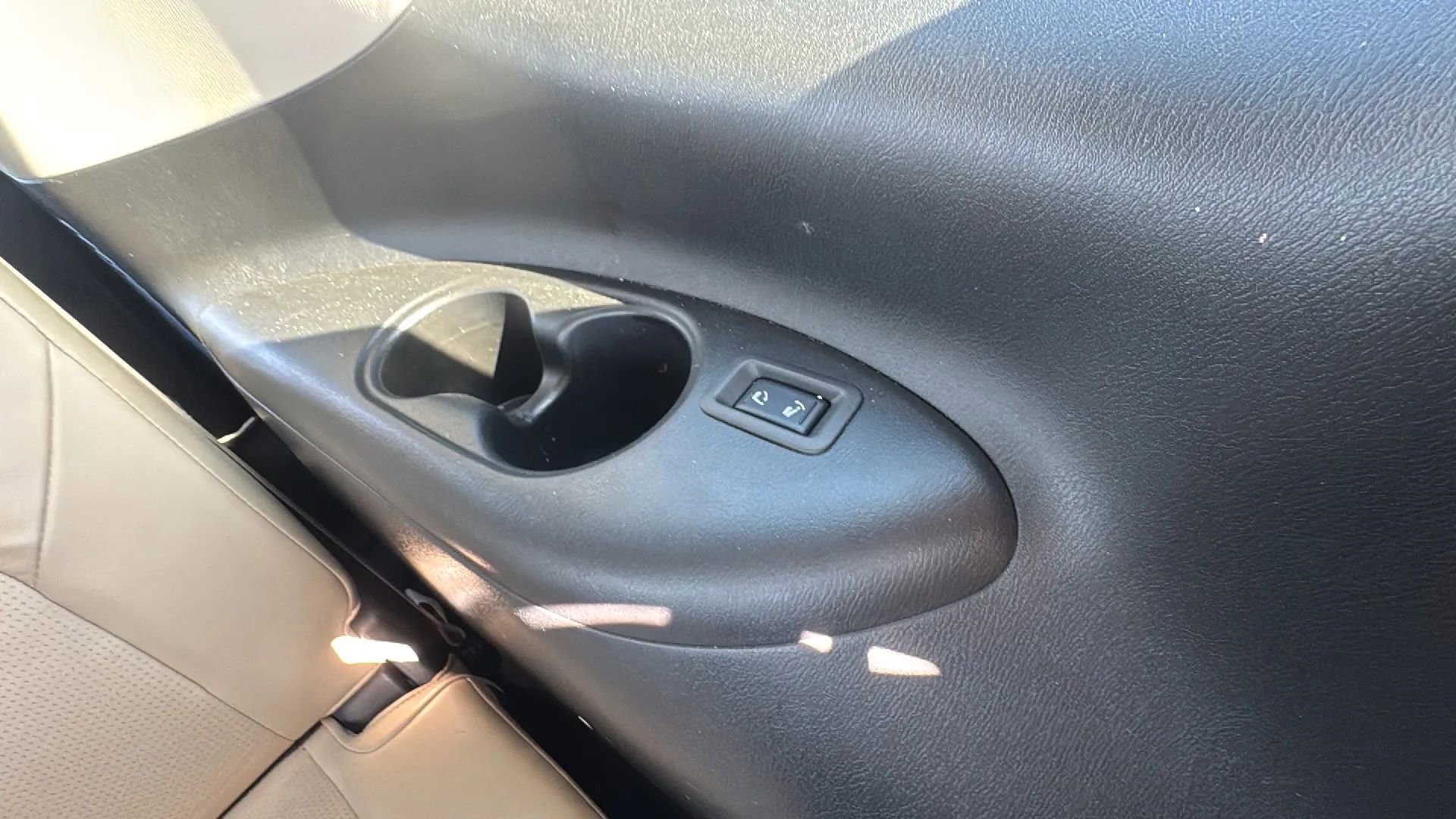 Used 2019 Nissan Armada Platinum w/ Interior Lighting Package AWD/4WD image 28