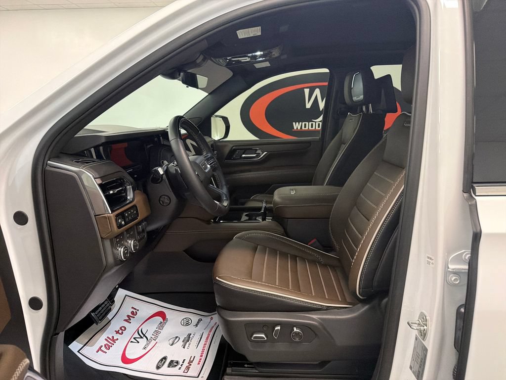 Used 2026 GMC Yukon Denali Ultimate AWD/4WD image 8