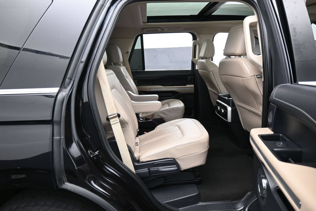 Used 2024 Ford Expedition Limited RWD image 41