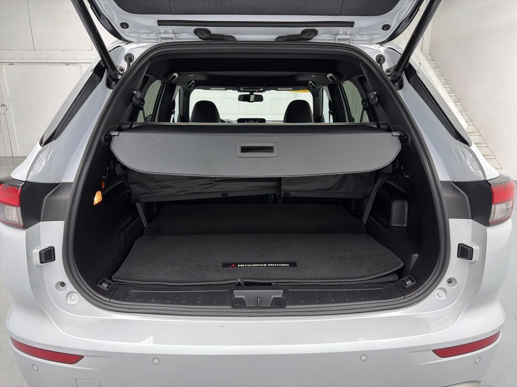 Used 2023 Mitsubishi Outlander SEL image 55