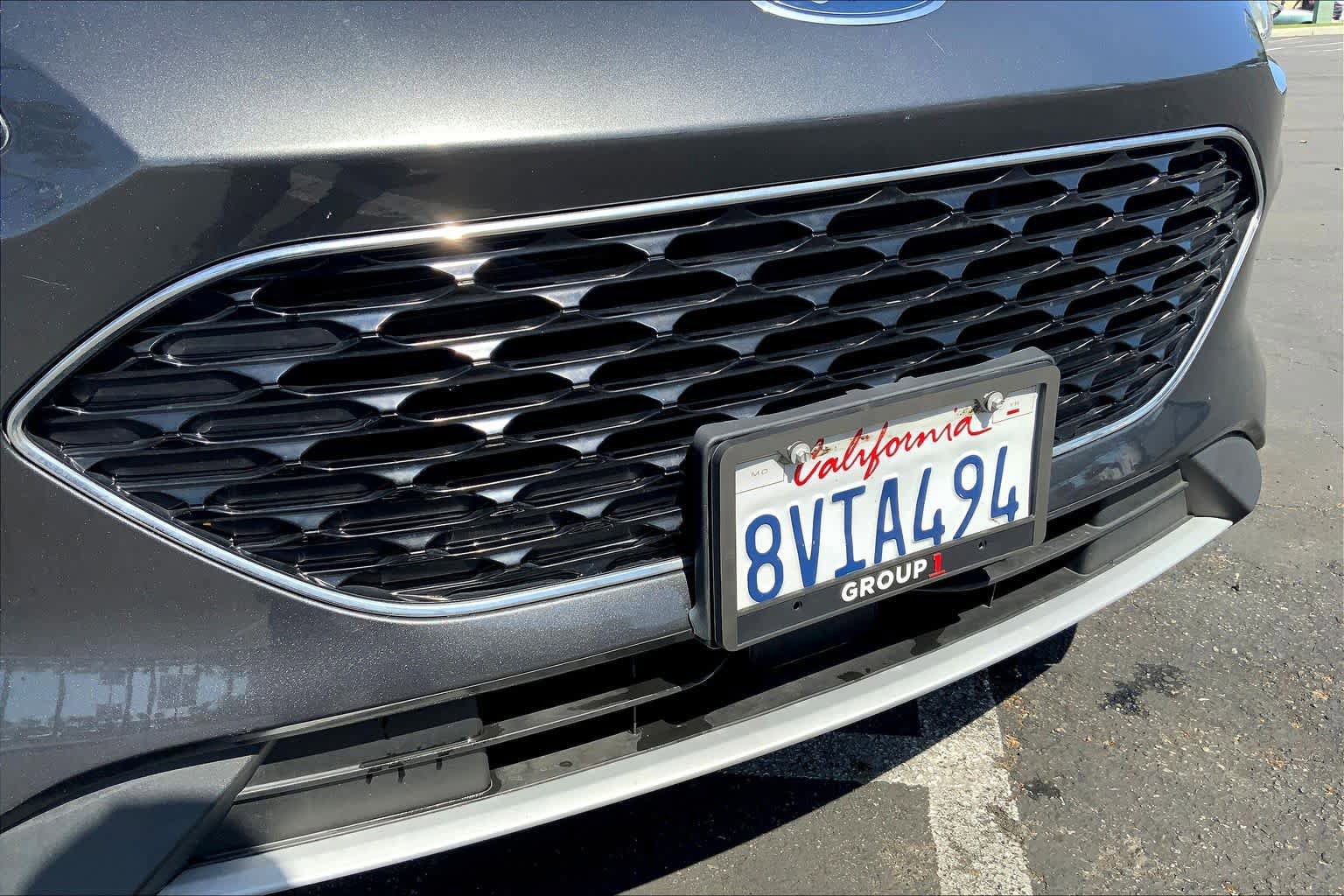 Used 2020 Ford Escape SE image 25