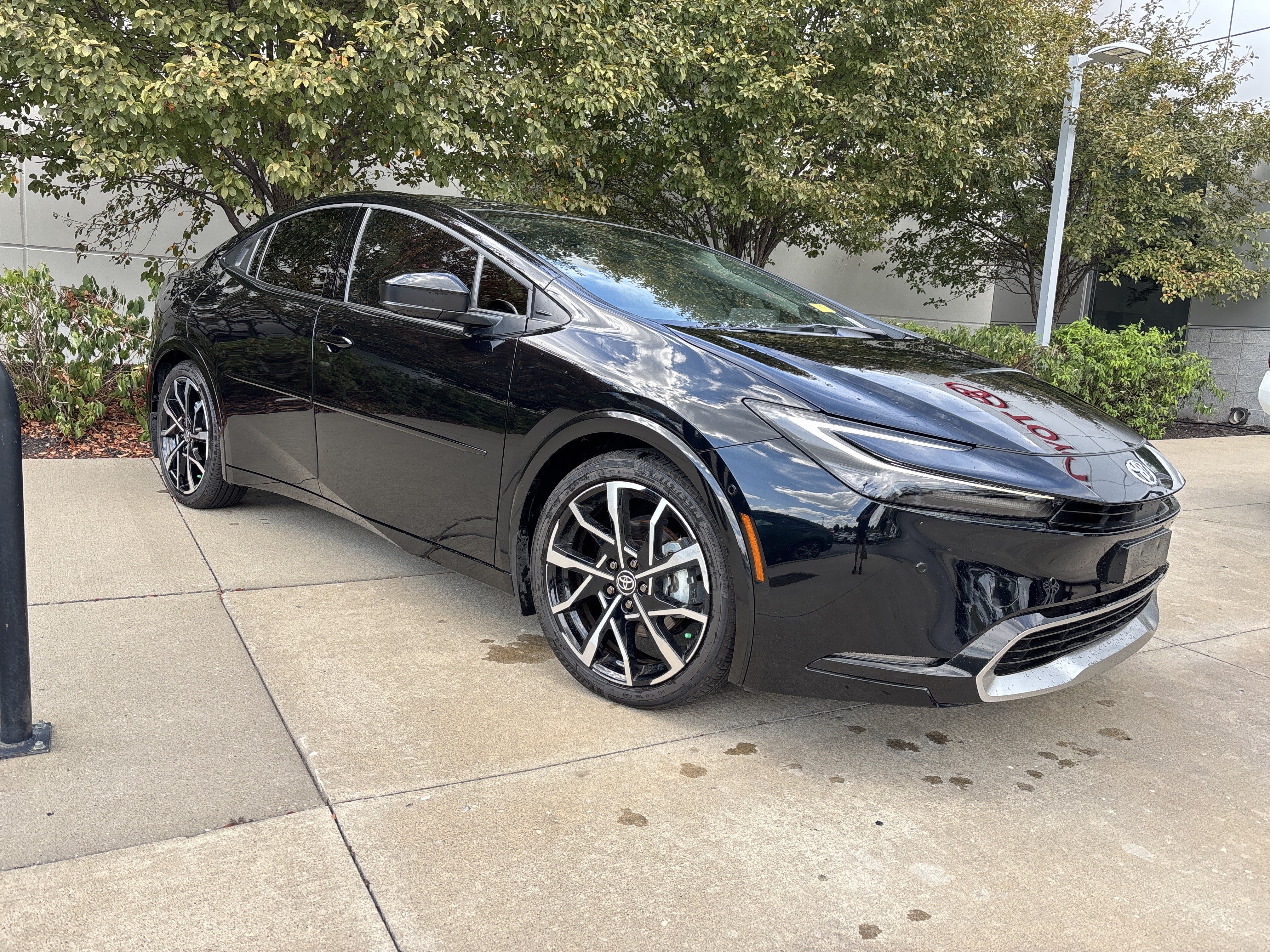 Used 2026 Toyota Prius Plug-In Hybrid w/ Limited Premium Package FWD video 2
