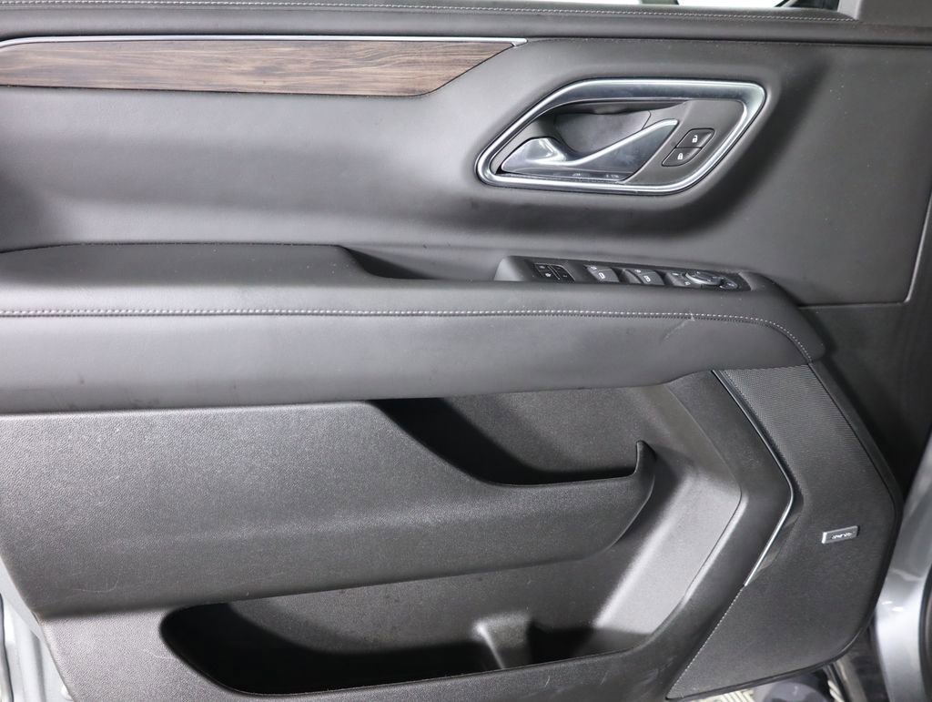 Used 2023 Chevrolet Tahoe Z71 w/ Z71 Off-Road Package image 9