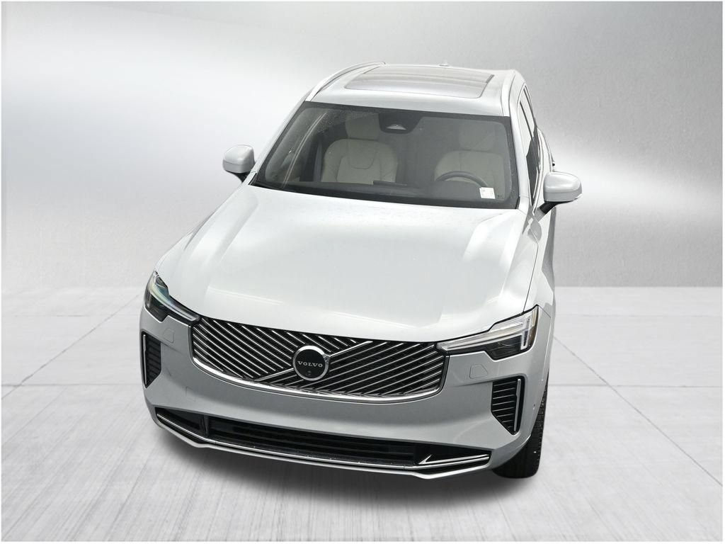 New 2026 Volvo XC90 B6 Plus w/ Protection Package Premier AWD/4WD image 16