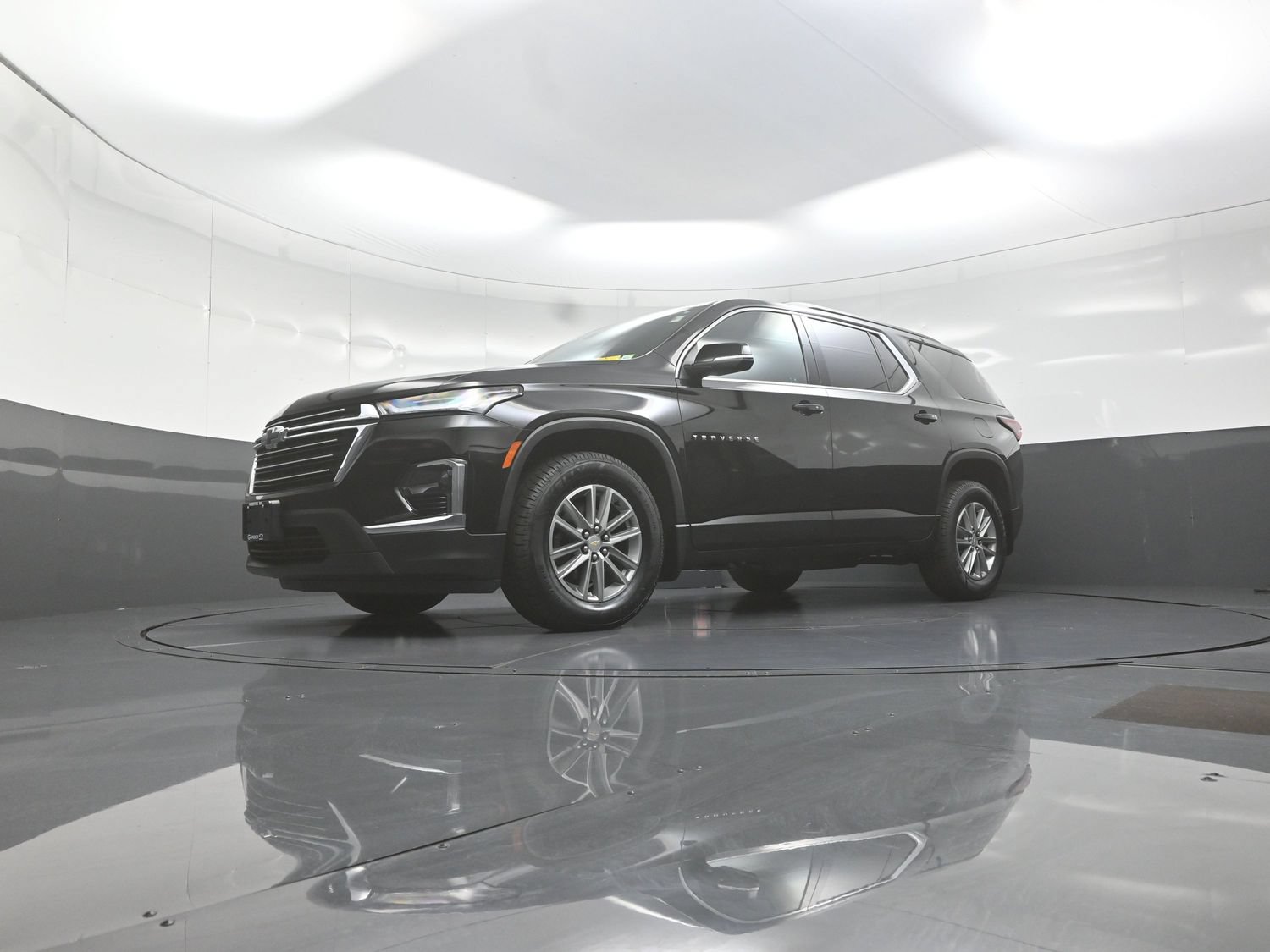 Used 2023 Chevrolet Traverse LT w/ LPO, Floor Liner Package AWD/4WD image 11